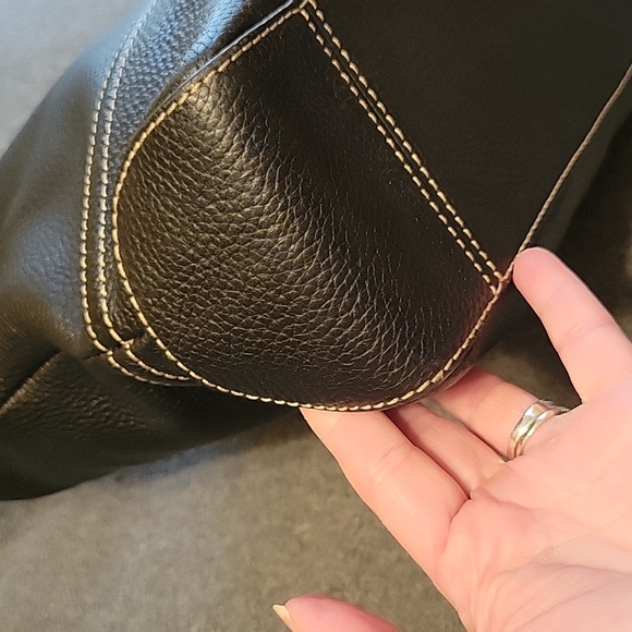 Kate Spade pebbled leather black shoulder bag in EXCELLENT Condition!!! - Picture 8 of 11